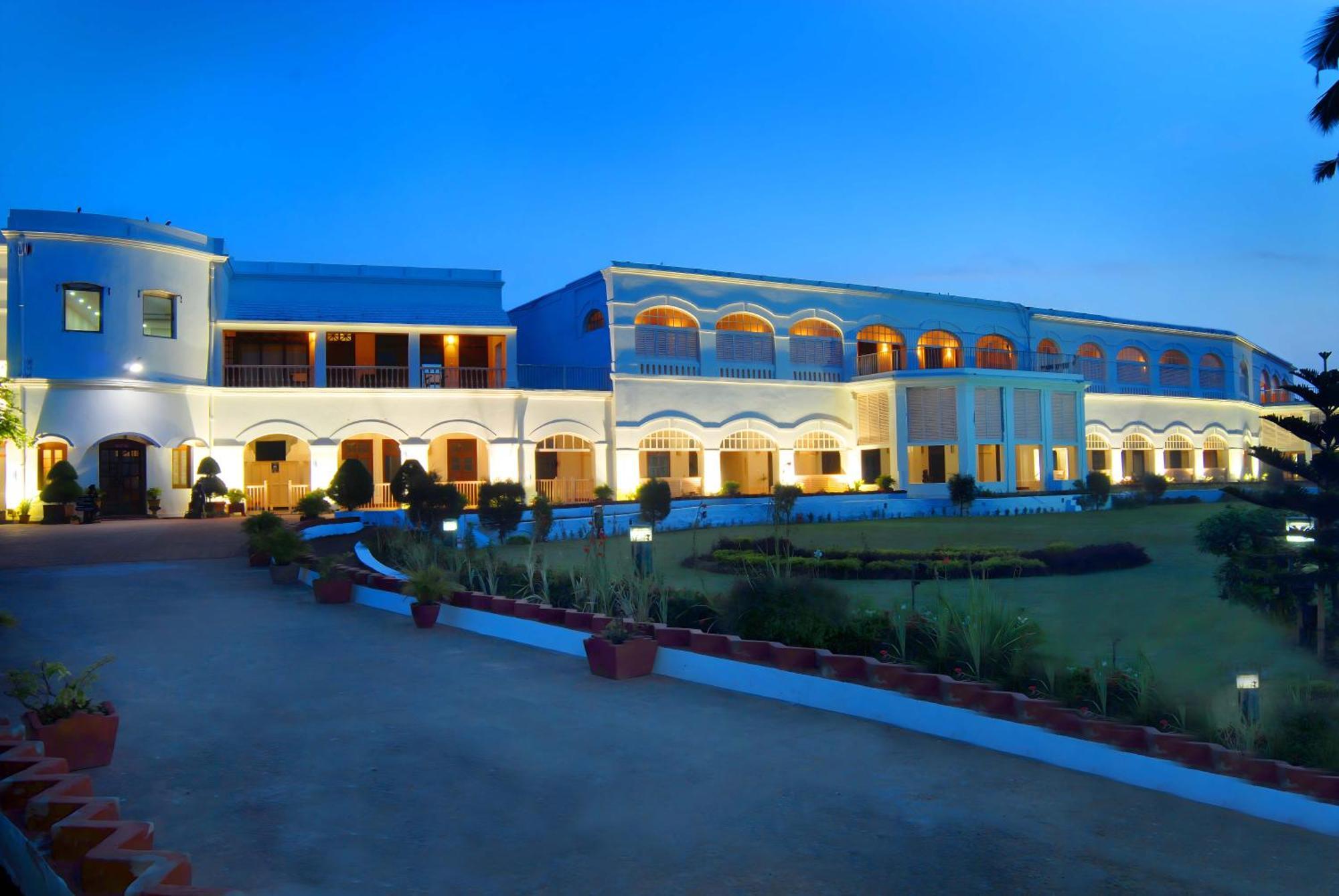 ชนกยา บีเอ็นอาร์ โฮเทล Hotel ปูรี ภายนอก รูปภาพ