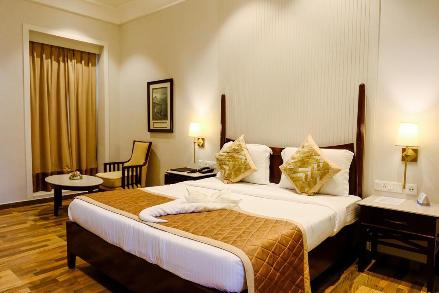 ชนกยา บีเอ็นอาร์ โฮเทล Hotel ปูรี ภายนอก รูปภาพ