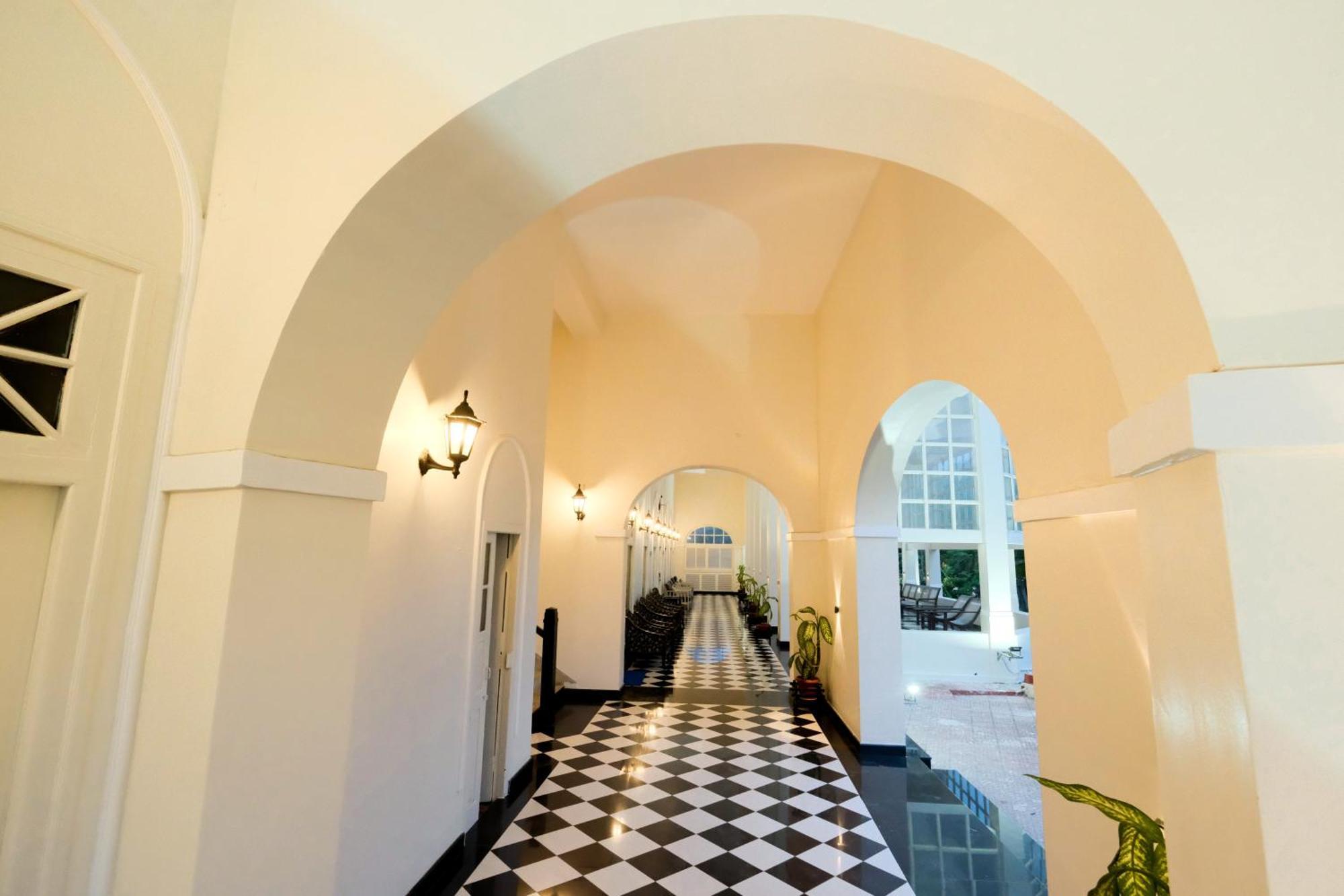 ชนกยา บีเอ็นอาร์ โฮเทล Hotel ปูรี ภายนอก รูปภาพ