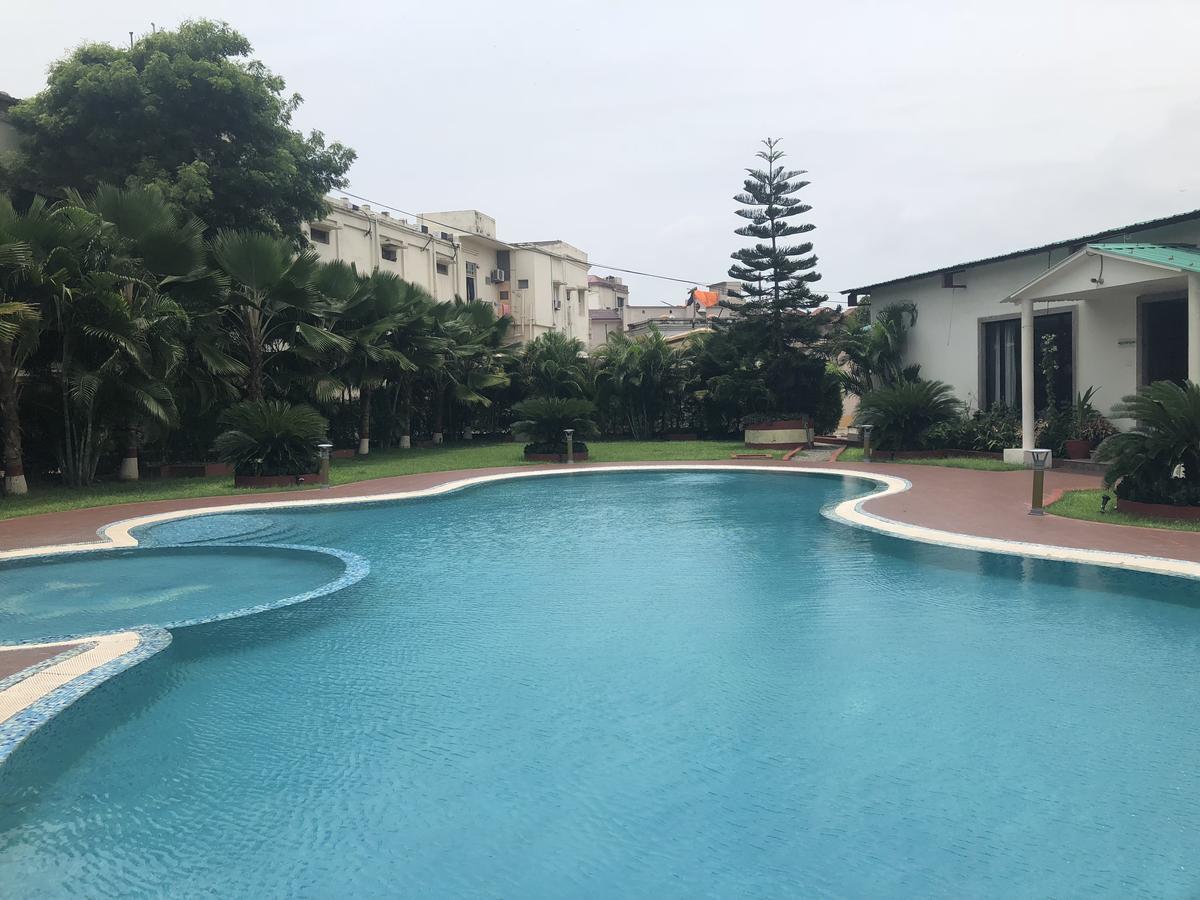 ชนกยา บีเอ็นอาร์ โฮเทล Hotel ปูรี ภายนอก รูปภาพ